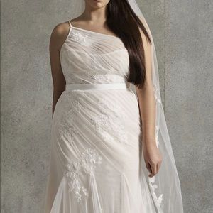 NWT!! WHITE BY VERA WANG One Shoulder Wedding Dress